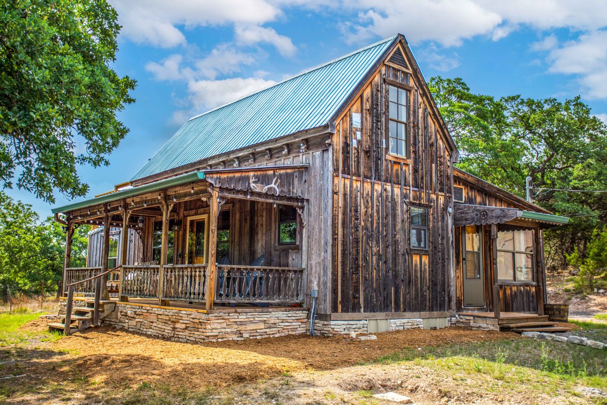 Old Fellow\'s Farmhouse — restored Hill Country farmhouse
